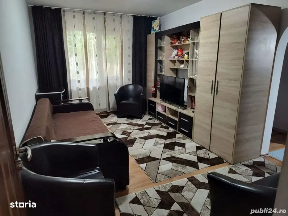 De vanzare apartament 2 camere renovat, zona Salaj
