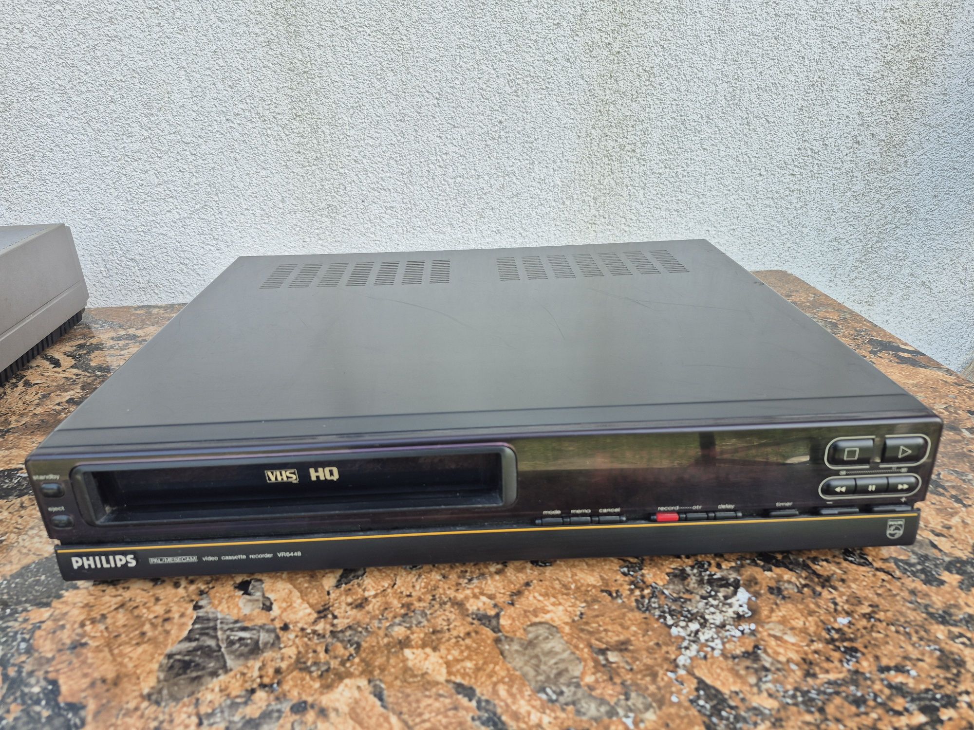 Vand video marca Philips model VR-6448/95,made in Germany 

- video ca