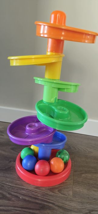 Детска играчка с топки