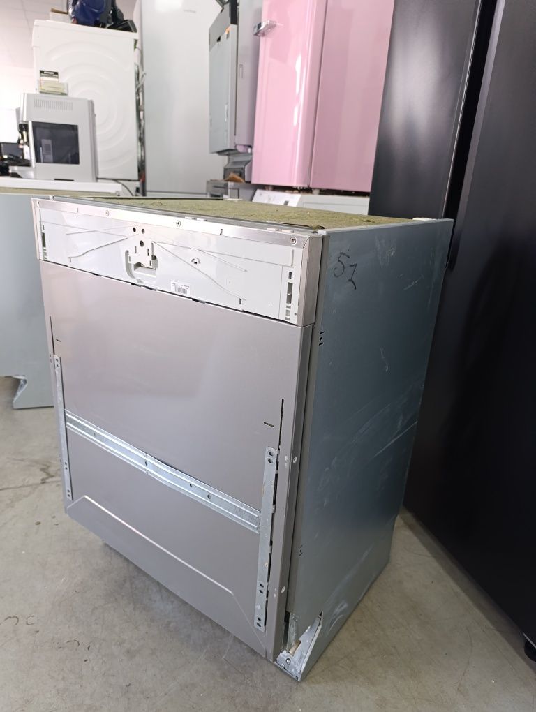 Съдомиялна Miele XXL за вграждане