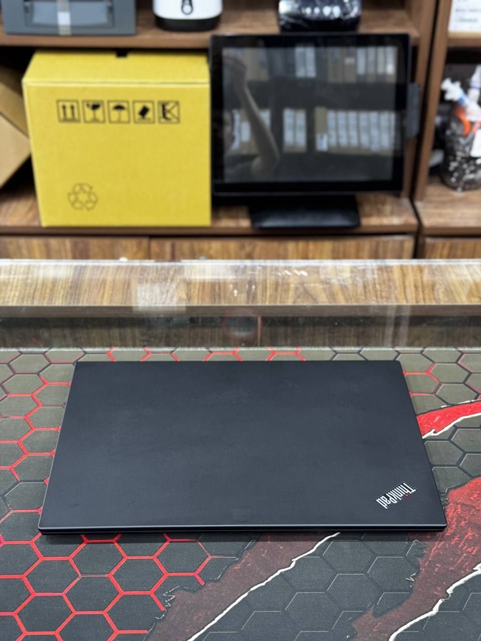 Lenovo 14 dyumlik kuchli noutbook