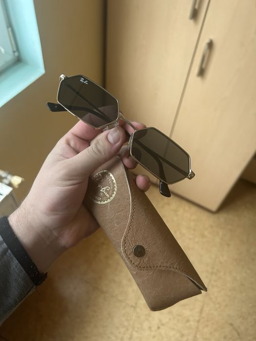 Очила Ray Ban.