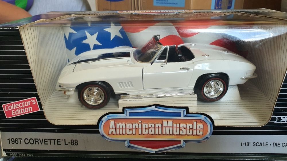 Количкa Метaлнa 1967 Corvette L-88 Ertl 1:18 чисто новa