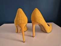 Pantofi stiletto