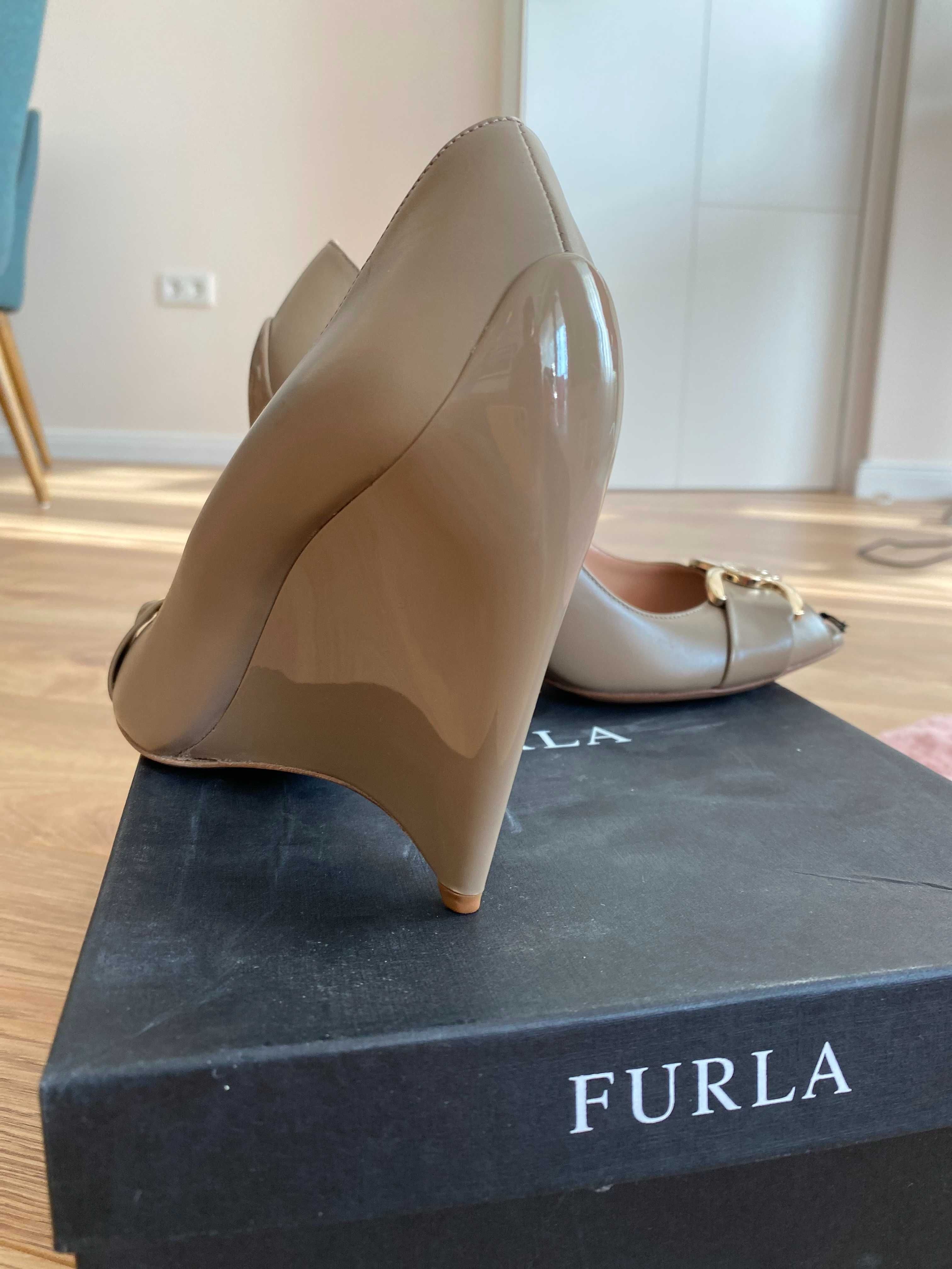 Нови дамски обувки Furla