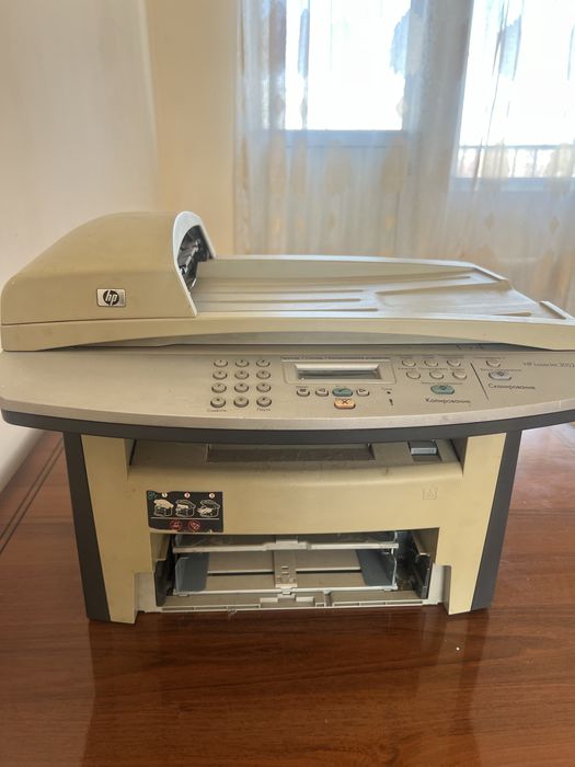 Продам принтер можно на запчасти