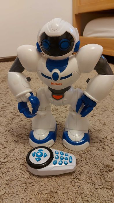 Robo Siri (robot care danseaza)