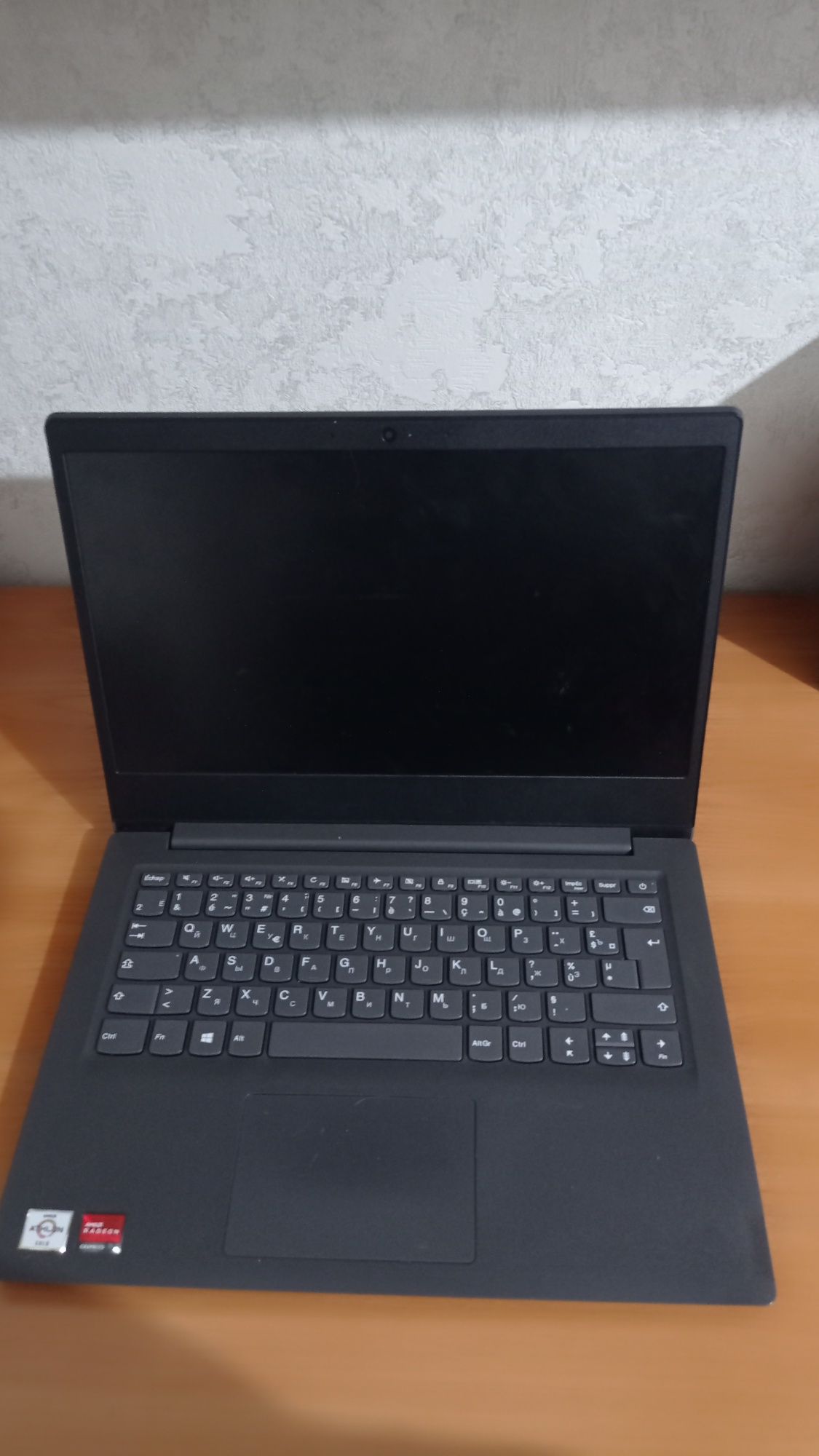 Lenovo V14-ADA IDEAL