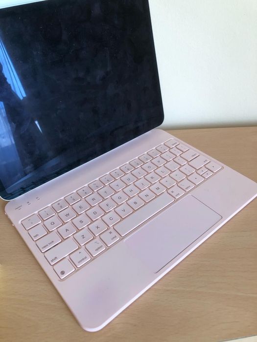 Husă ROZ cu tastatură pentru iPad/Pro 1/2/3 si iPad Air 4/5, 11 inch