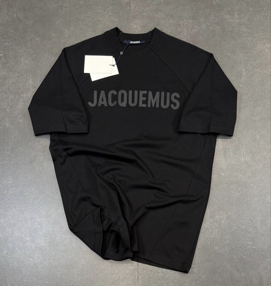 Мъжки тениски JACQUEMUS ! Различни модели!