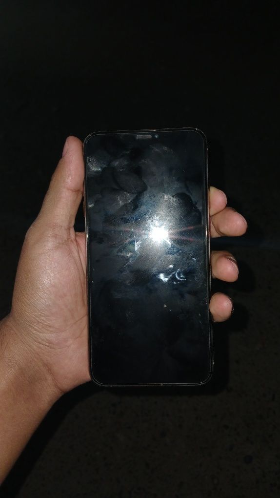 Iphone Xs Max kami bor