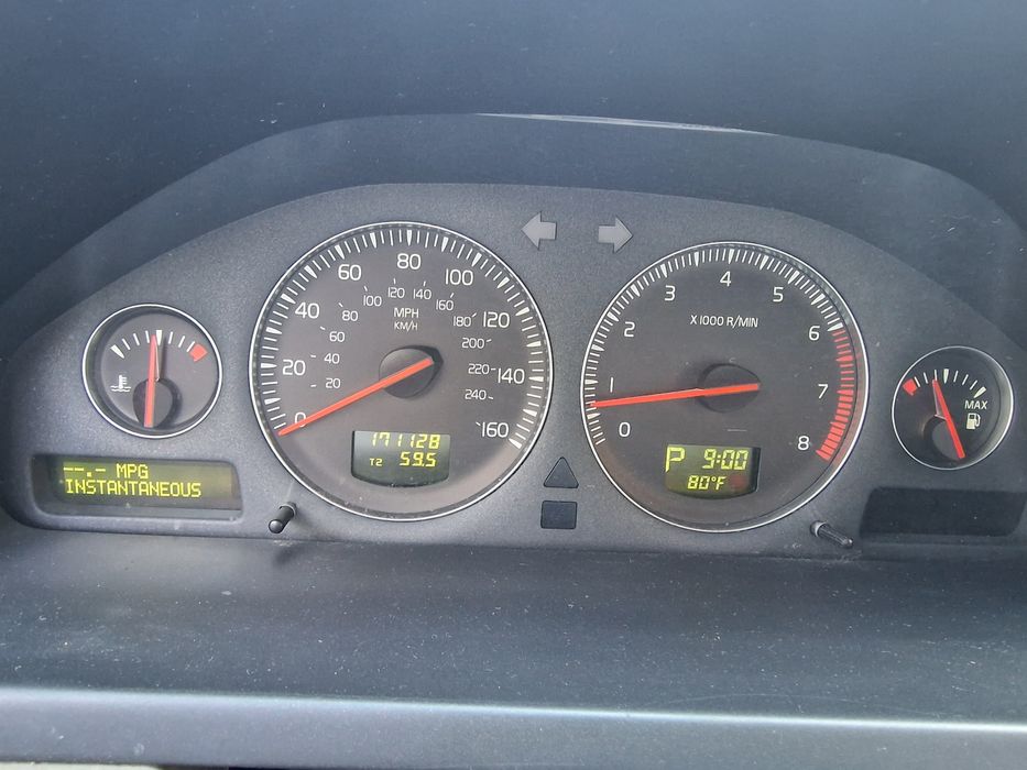 Volvo XC90 4.4  V8  Yamaha