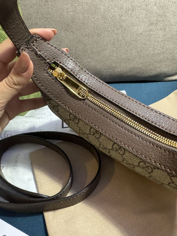 Уникална дамска чанта Gucci мини размер 19cm
