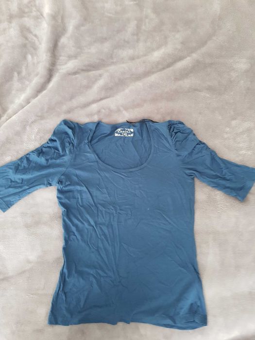 Vând  haine  pentru femei