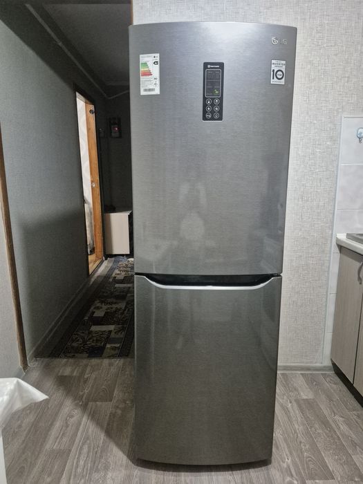 Продам холодильник LG