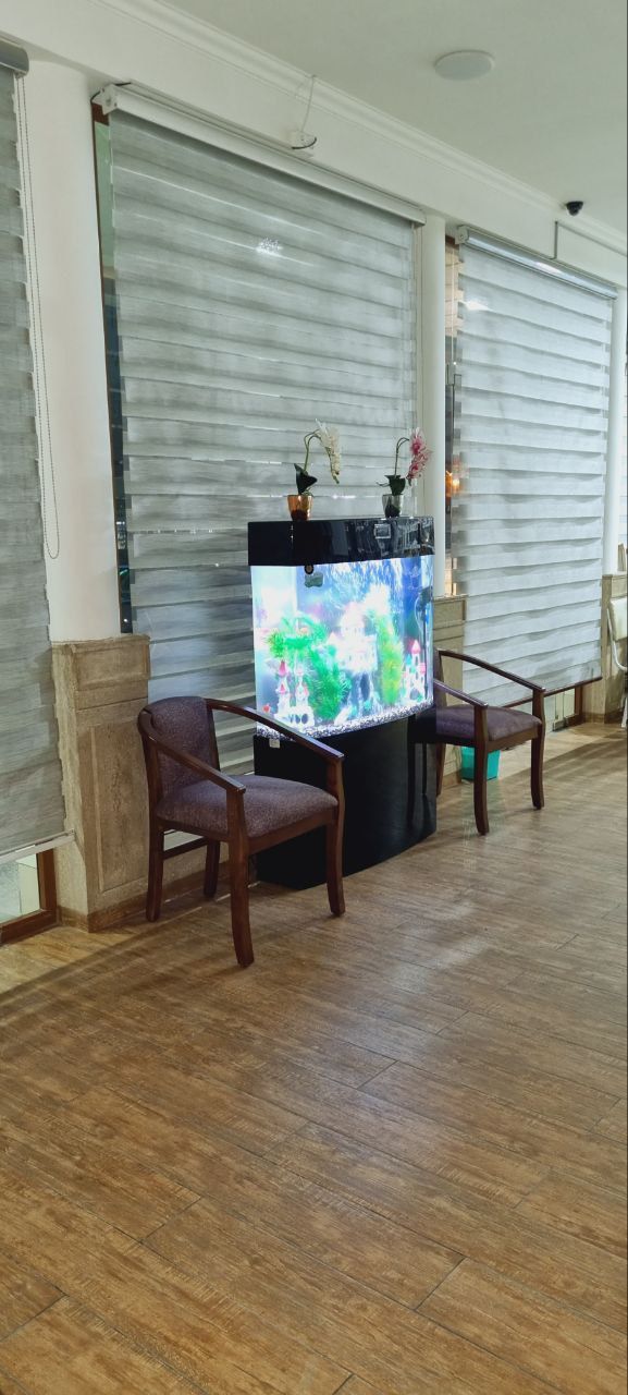 Srochna 300 l  akvarium sotiladi xolati zòr
