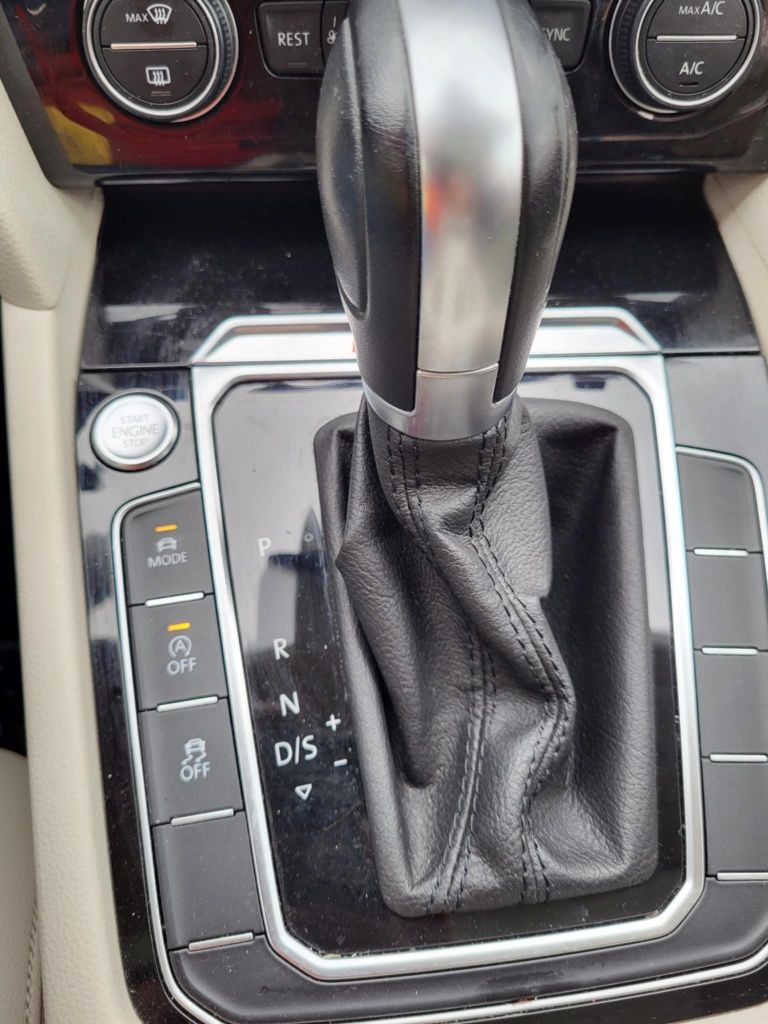 Wv passat 2l ,recent scoase numere rosii ,4×4, 240 cai, cea mai ieftin