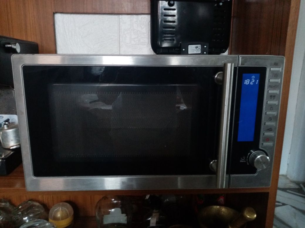 Микровълнова печка. Немска, работеща.