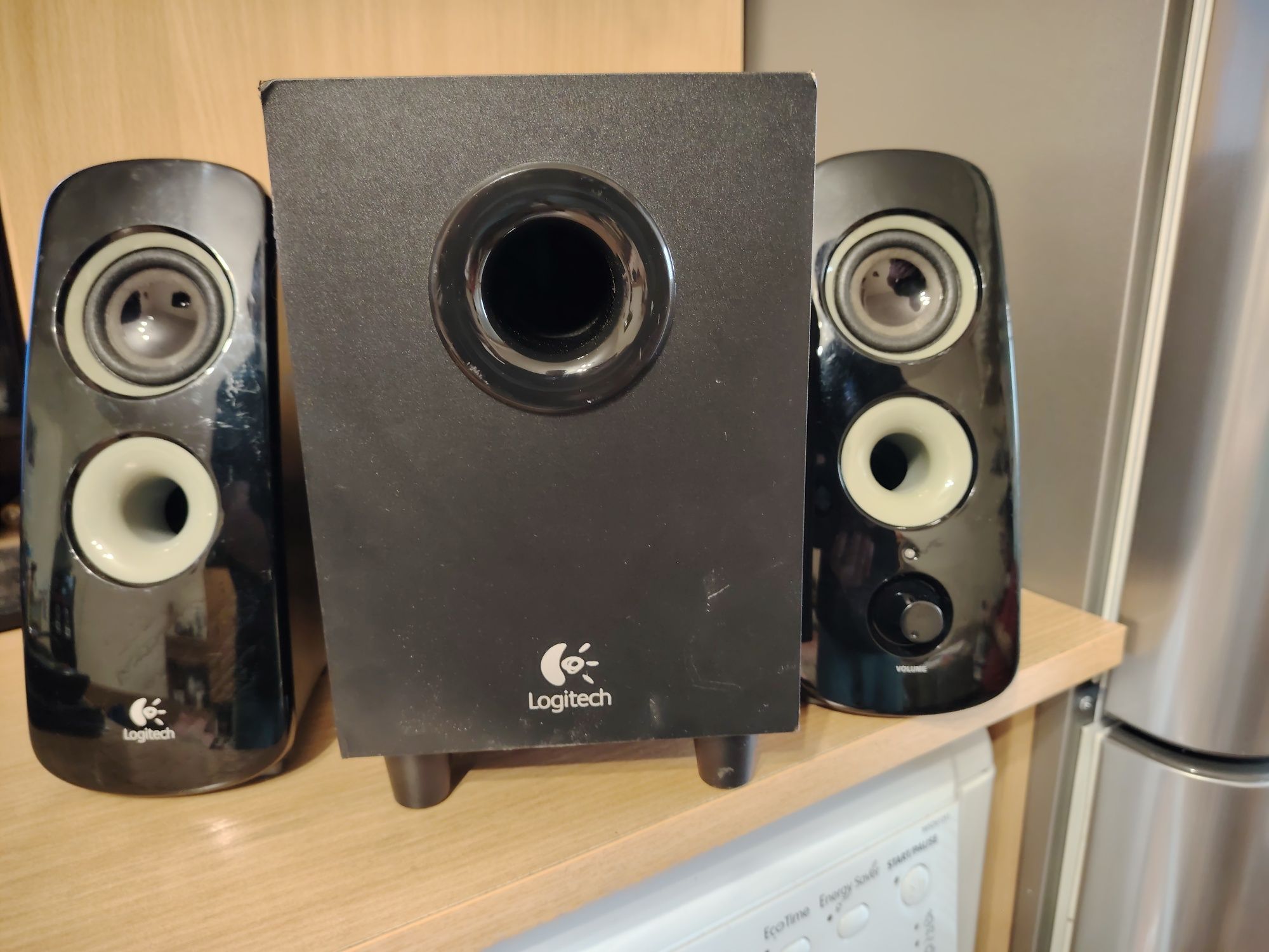 Субуфер Logitech Z323