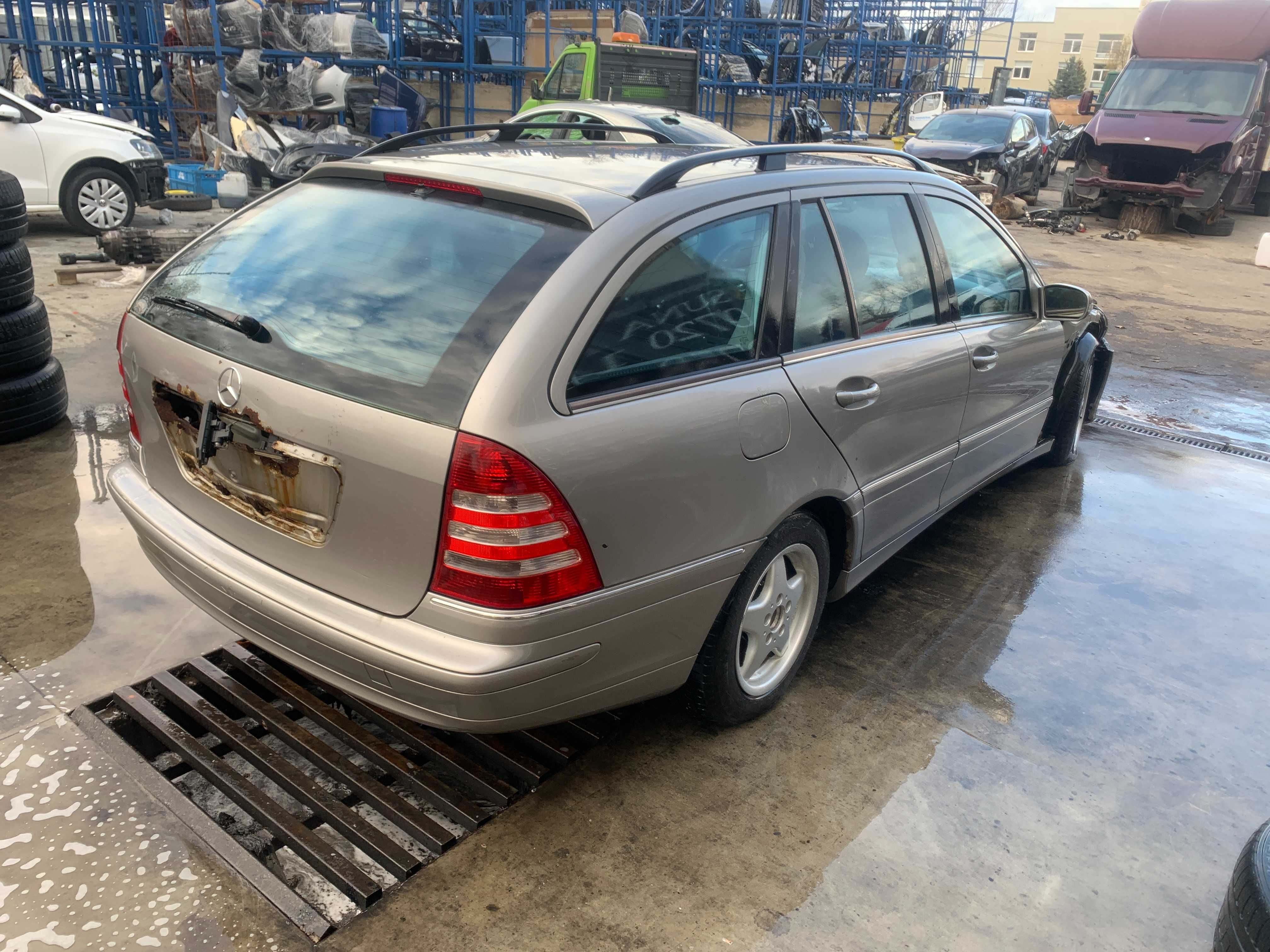 Dezmembrez mercedes c class w203 facelift 2.2 euro 4 breac/bara fata/