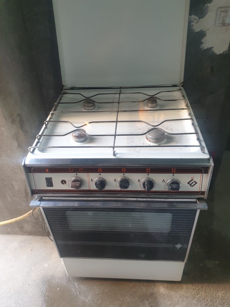 Продаётся газовая плита