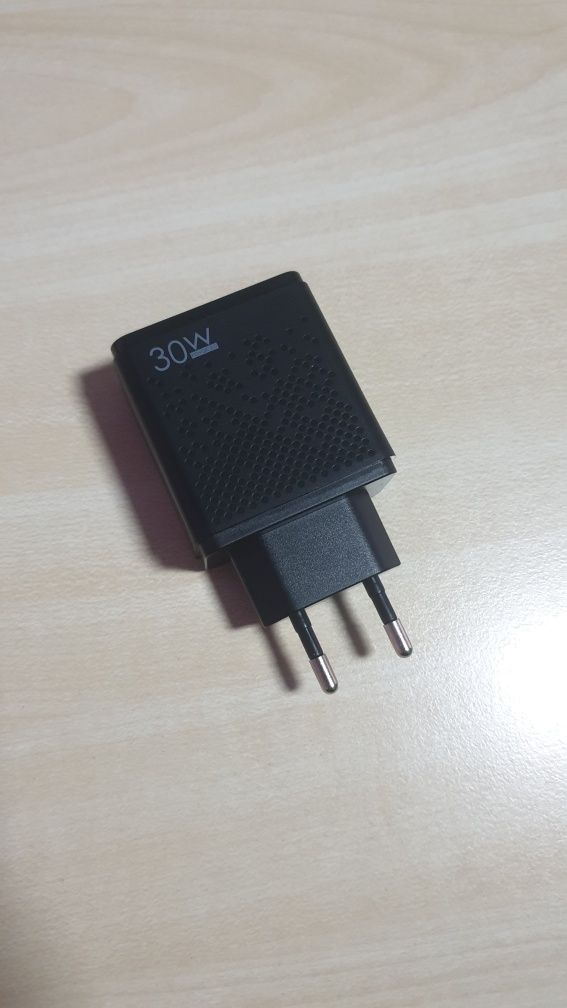 НОВ USB Type C кабел за телефон и зарядно устройство