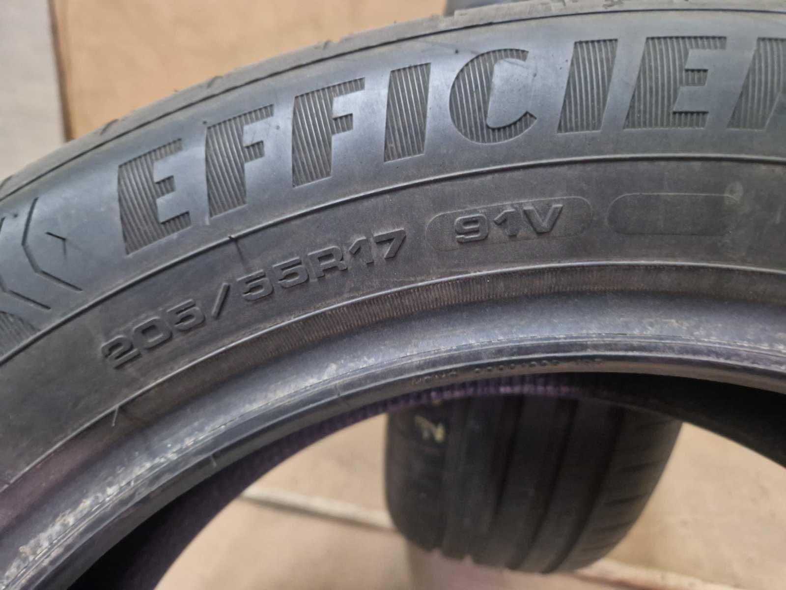 2 Goodyear R17 205/55
летни гуми
DOT1921