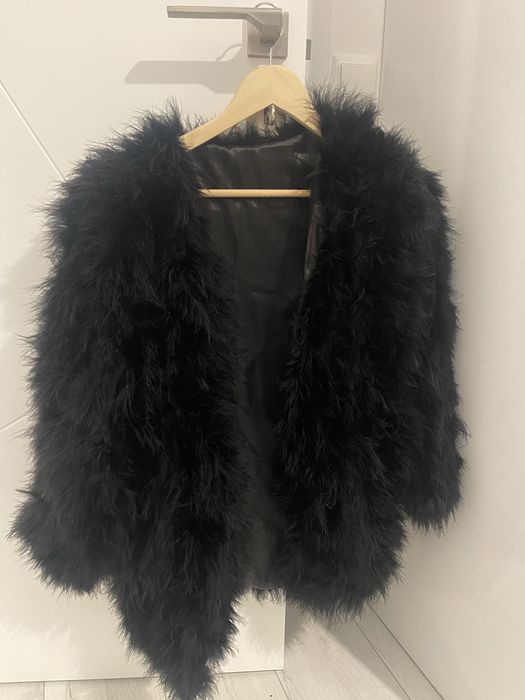 Палто от щраусови пера