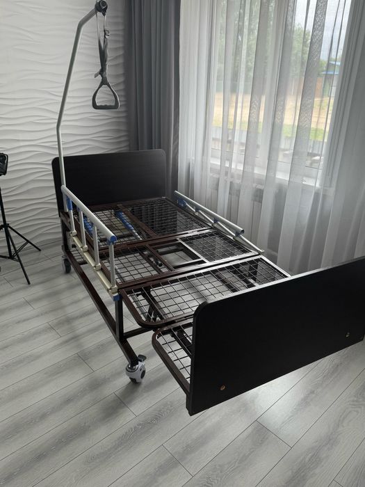 Продам медицинскую кровать.