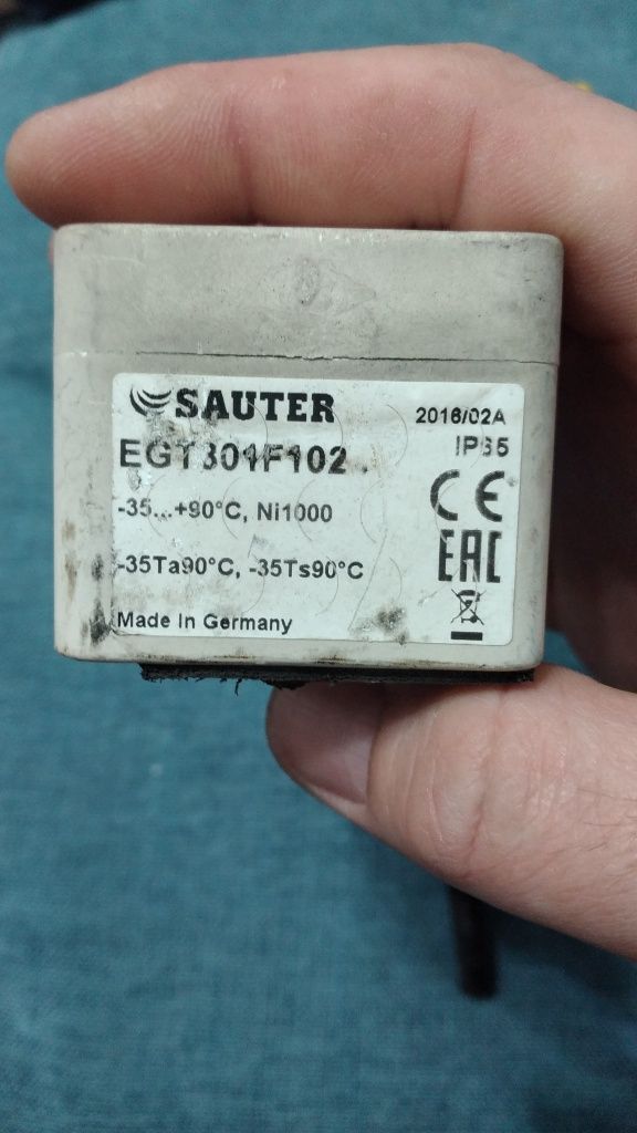 Погодозависимый терморегулятор SAUTER NRT114F031