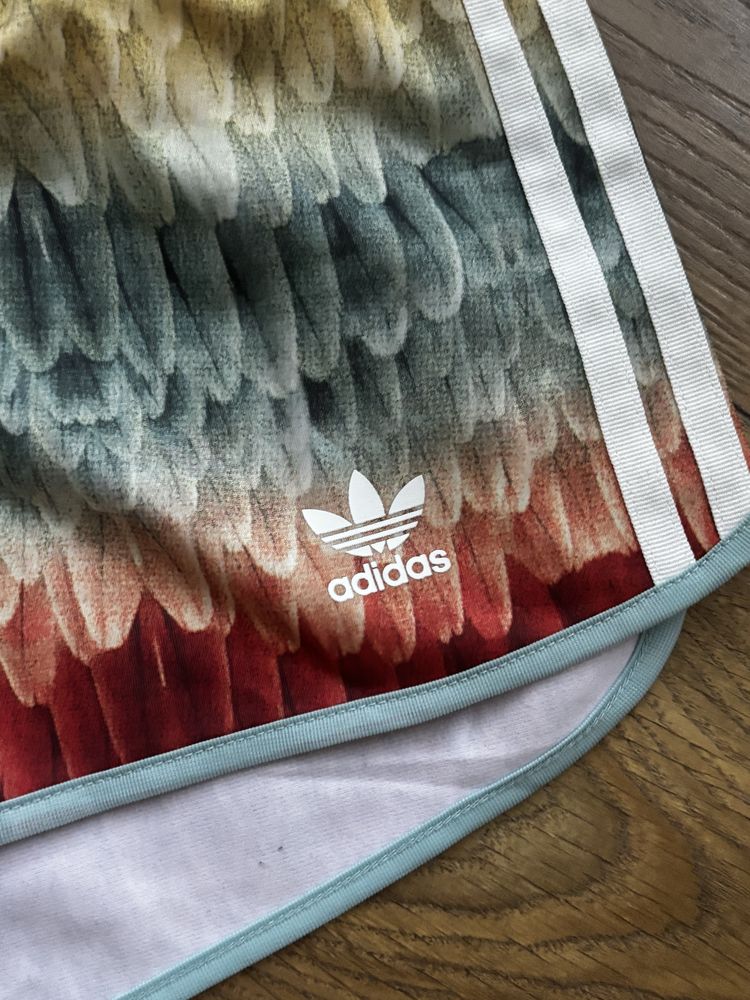 Дамски спортни шорти Adidas/ размер L
