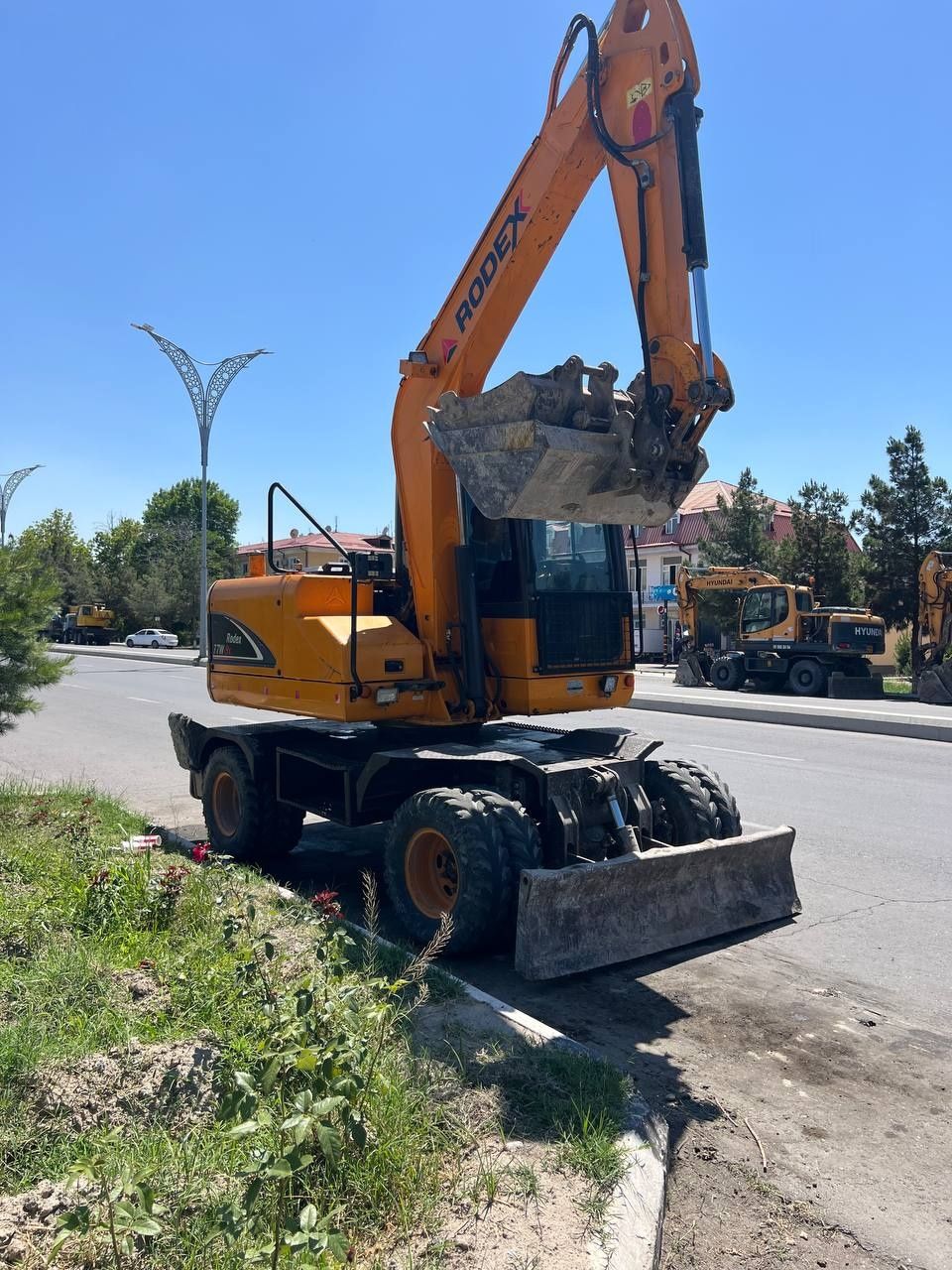 Ekskavator Roʻdeks77