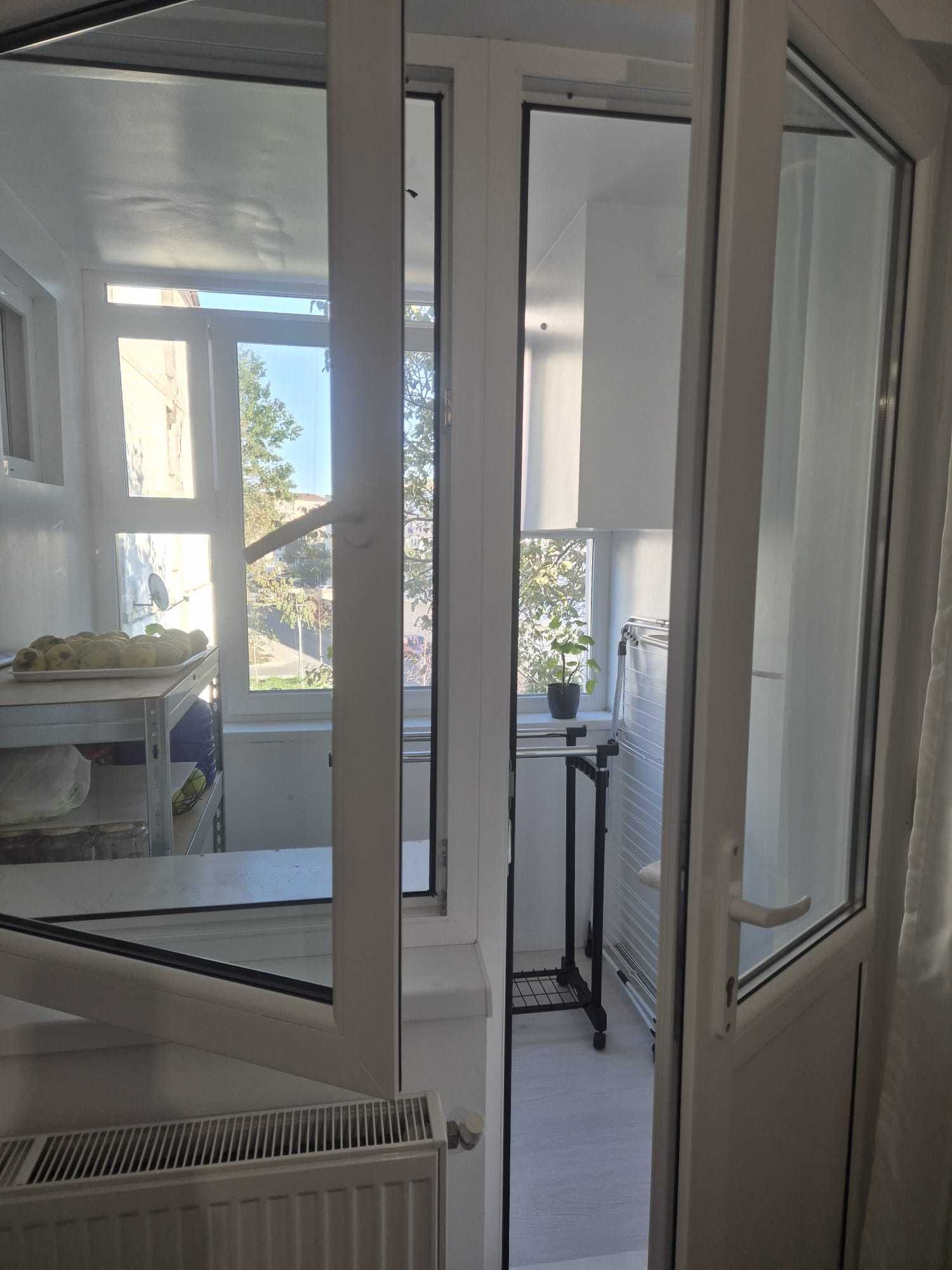 Apartament 4 camere 2 balcoane Complet mobilat si utilat.