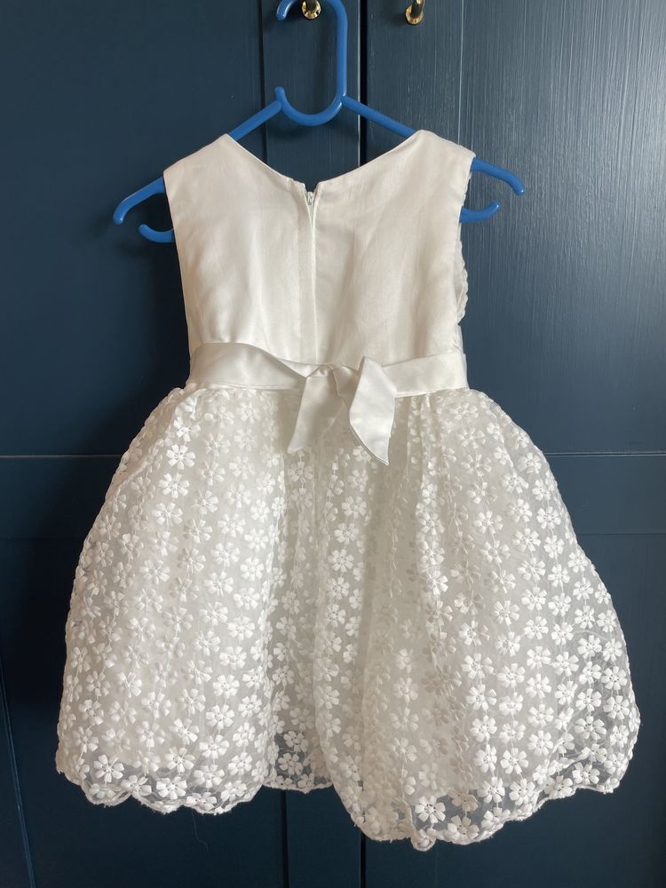 Бяла официална рокля за момиче / дете 2-3 годинки