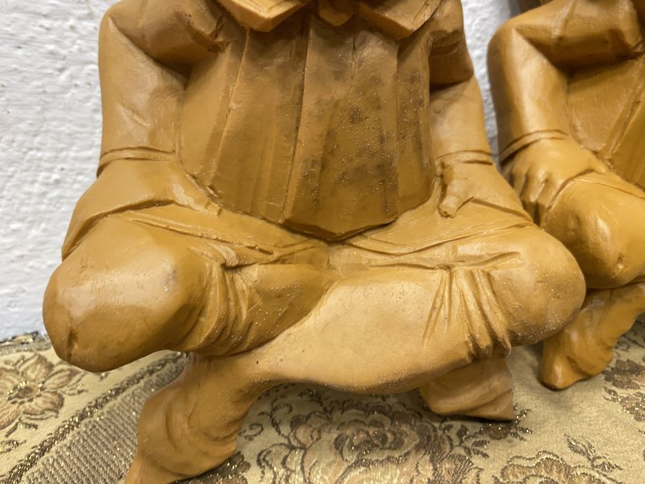 Италиански поставки за стена