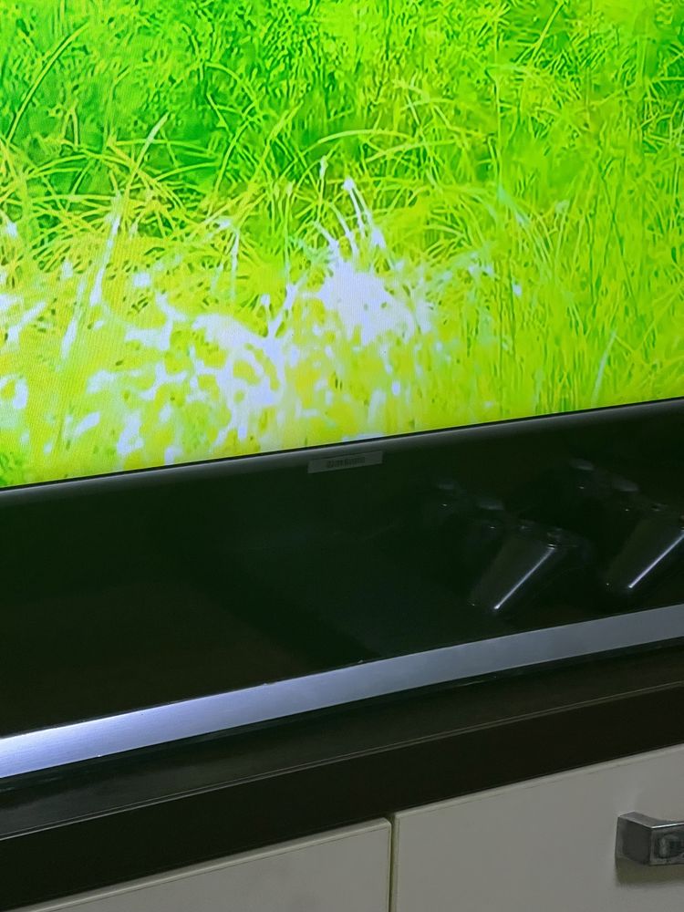 Продается телевизор samsung 65