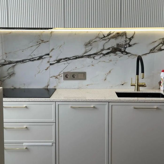 Кухонный гарнитур Мебель на заказ шкафы купе Прихожий Барный стойка!