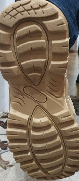 Bocanci MIL TEC marimea 42.