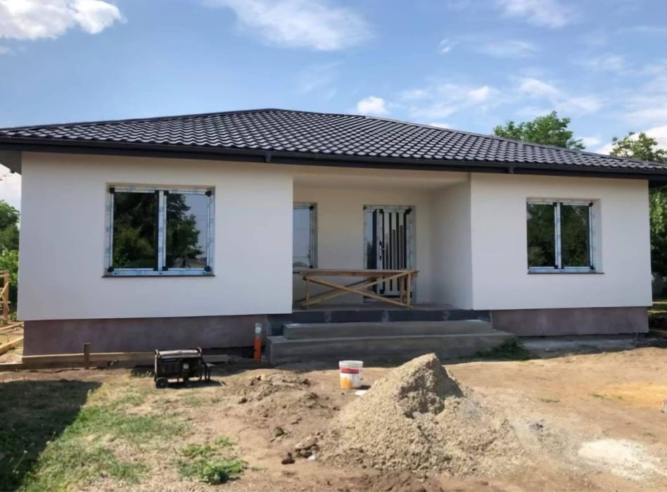 Vand case modulare pe structura metalica