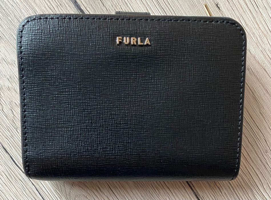 Кожен портфейл FURLA