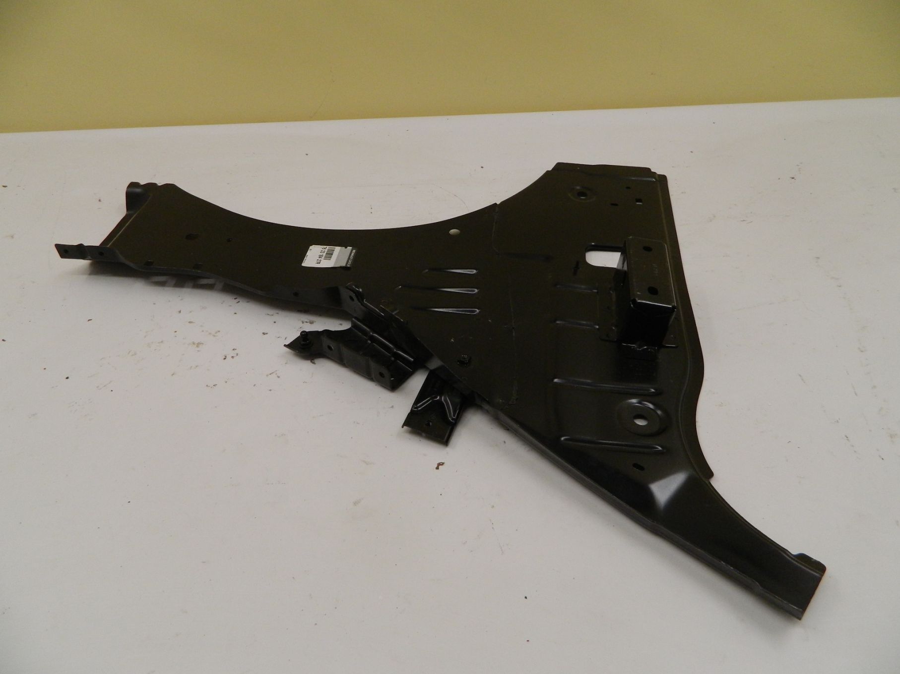 Contra aripa stanga fata Dacia Lodgy,  2012, 2013, 2014, 2015, 2016, 2017, 2018, 762318427R.