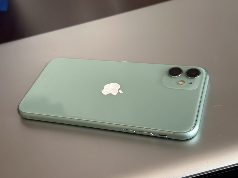 Iphone 11 green