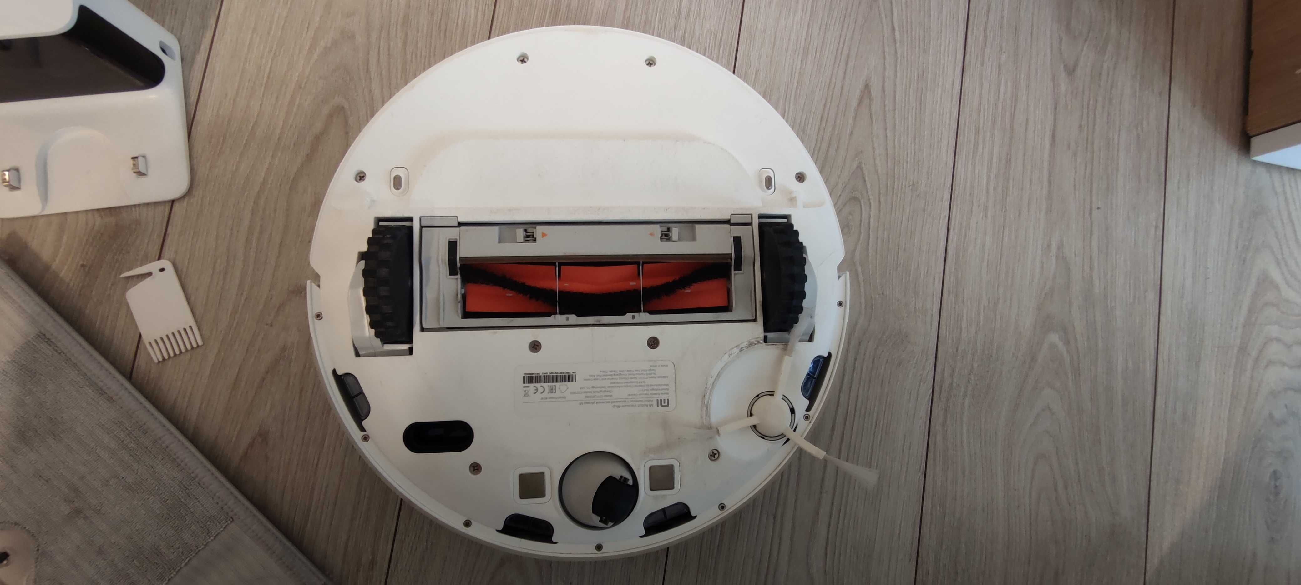 Робот прахусмокачка - Xiaomi Mi Robot Vacuum Mop 1C