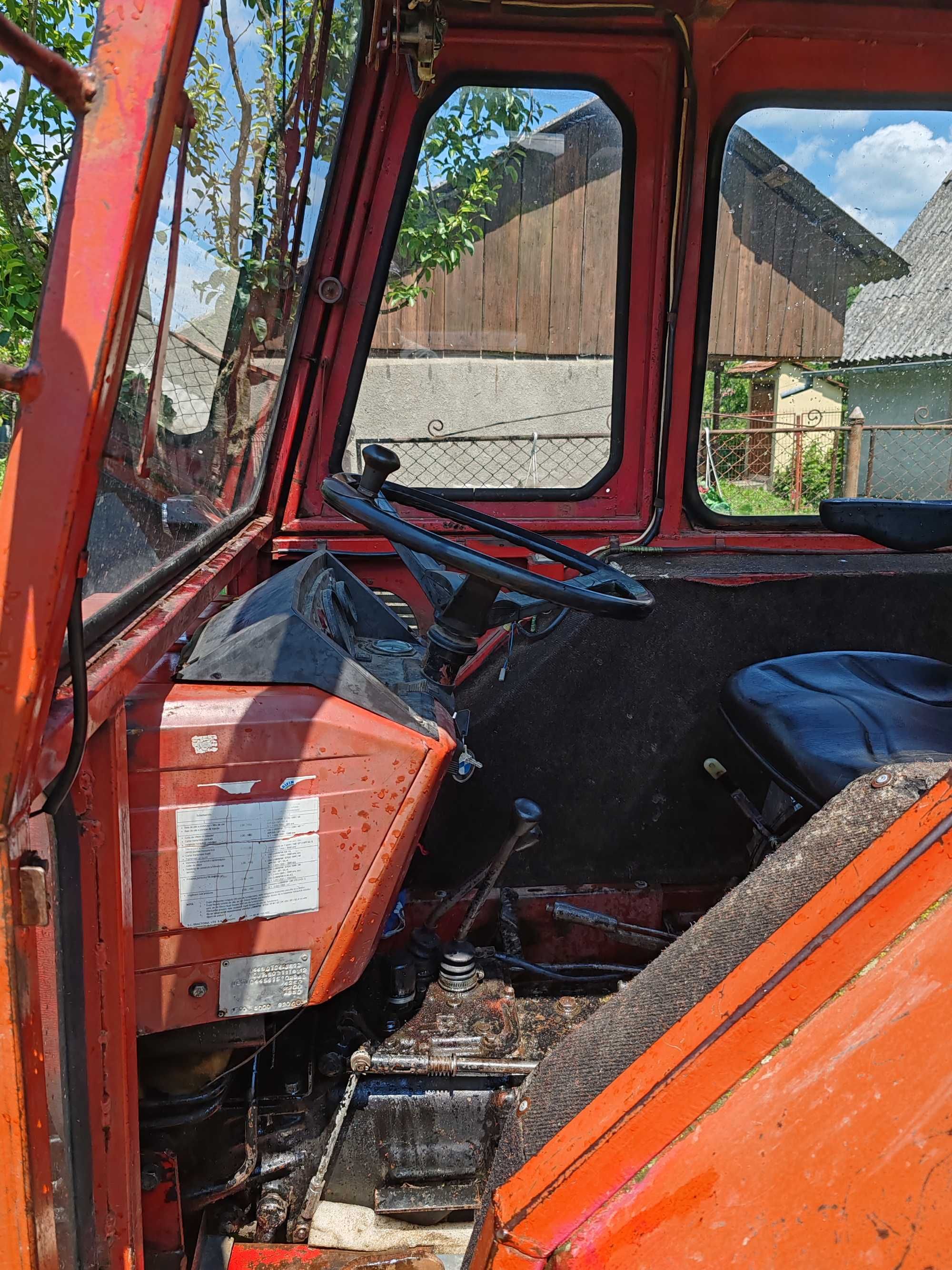 Tractor UTB 445 DTC
