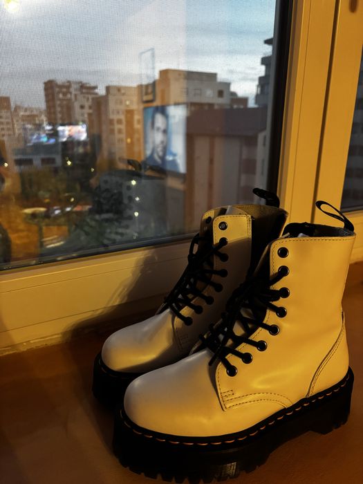 Bocanci Dr. Martens