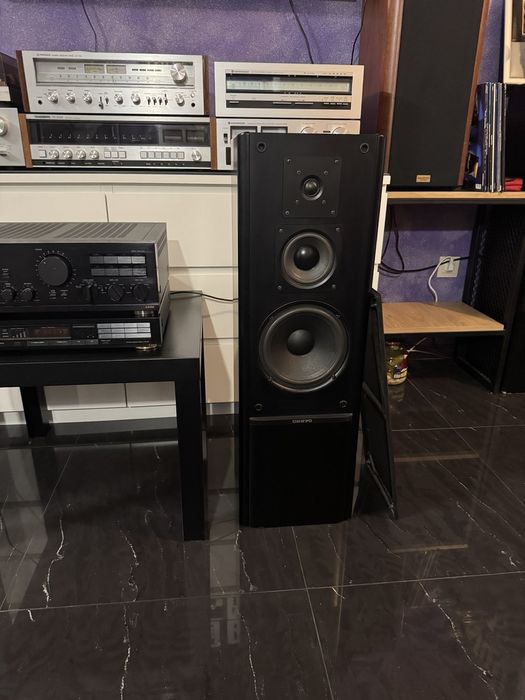 Комплект усилвател с тонколони и тунер ONKYO
