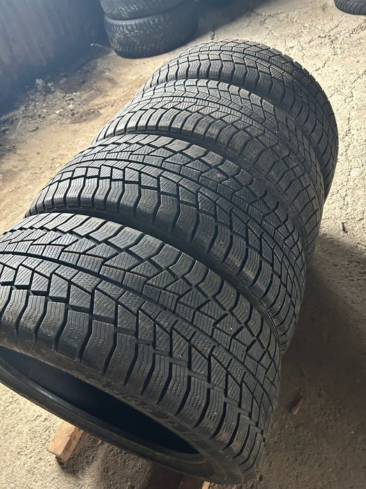 Anvelope 225/45/18 VIKING , an 2021