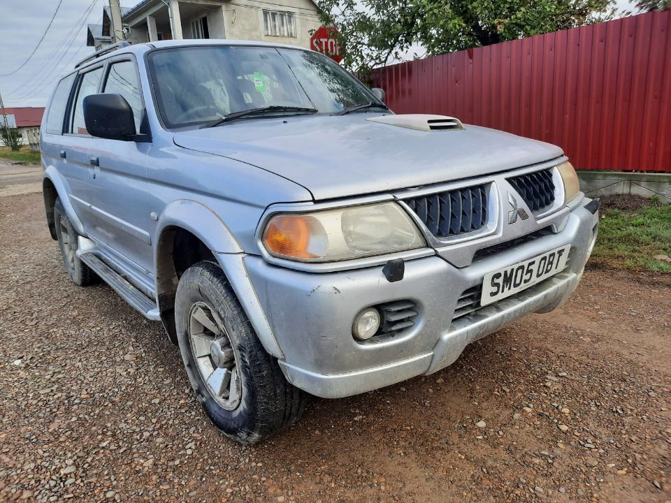 galerie admisie evacuare motoras stergator pompa abs servodirectie frana tulumba pompa inalte Mitsubishi Pajero Shogun Sport motor 2.5td 115cp 4d56-t dezmembrez dezmembrari