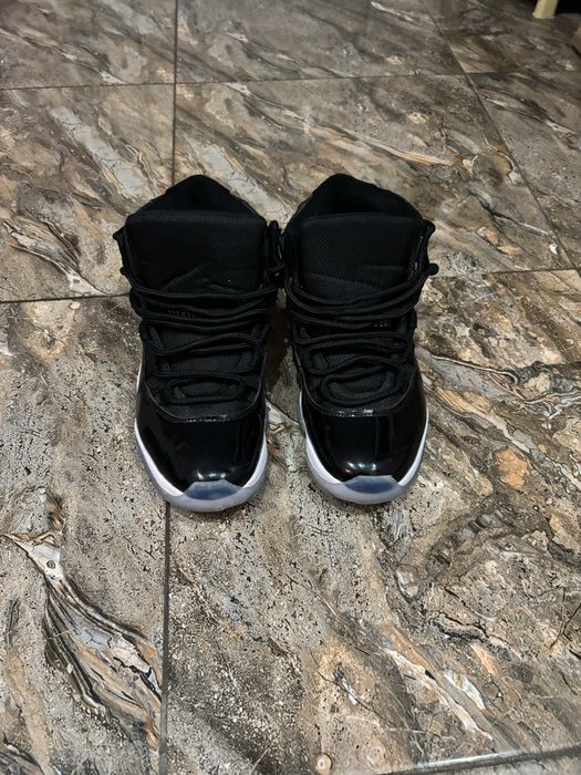 adidasi jordan 11 space jam