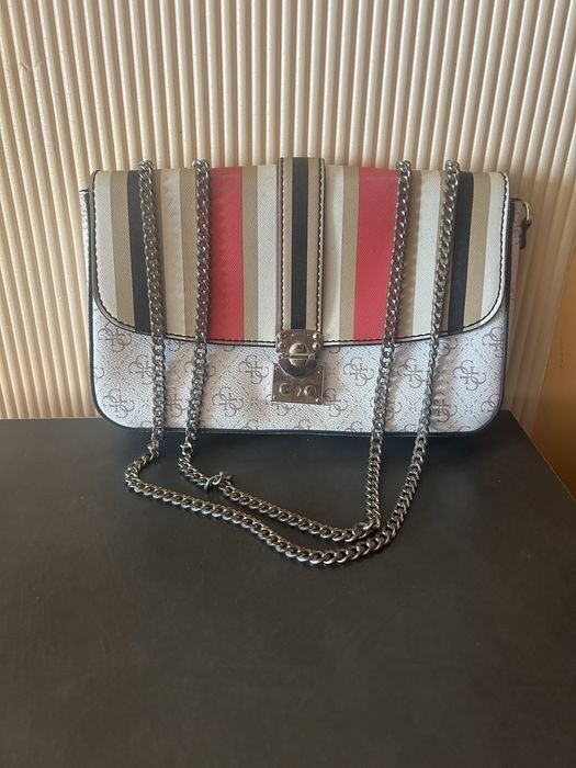 Дамска Чанта Guess
